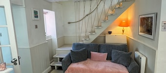 Quaint Irish Cottage in the very heart of Kinsale Town