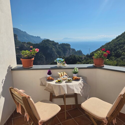 GREEN NEST with a sea view