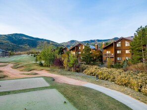 Property grounds - Free Shuttle with free ski tunes/wax | Pool, Hot Tub, Tennis, Golf Red Pine F2 (Park City)