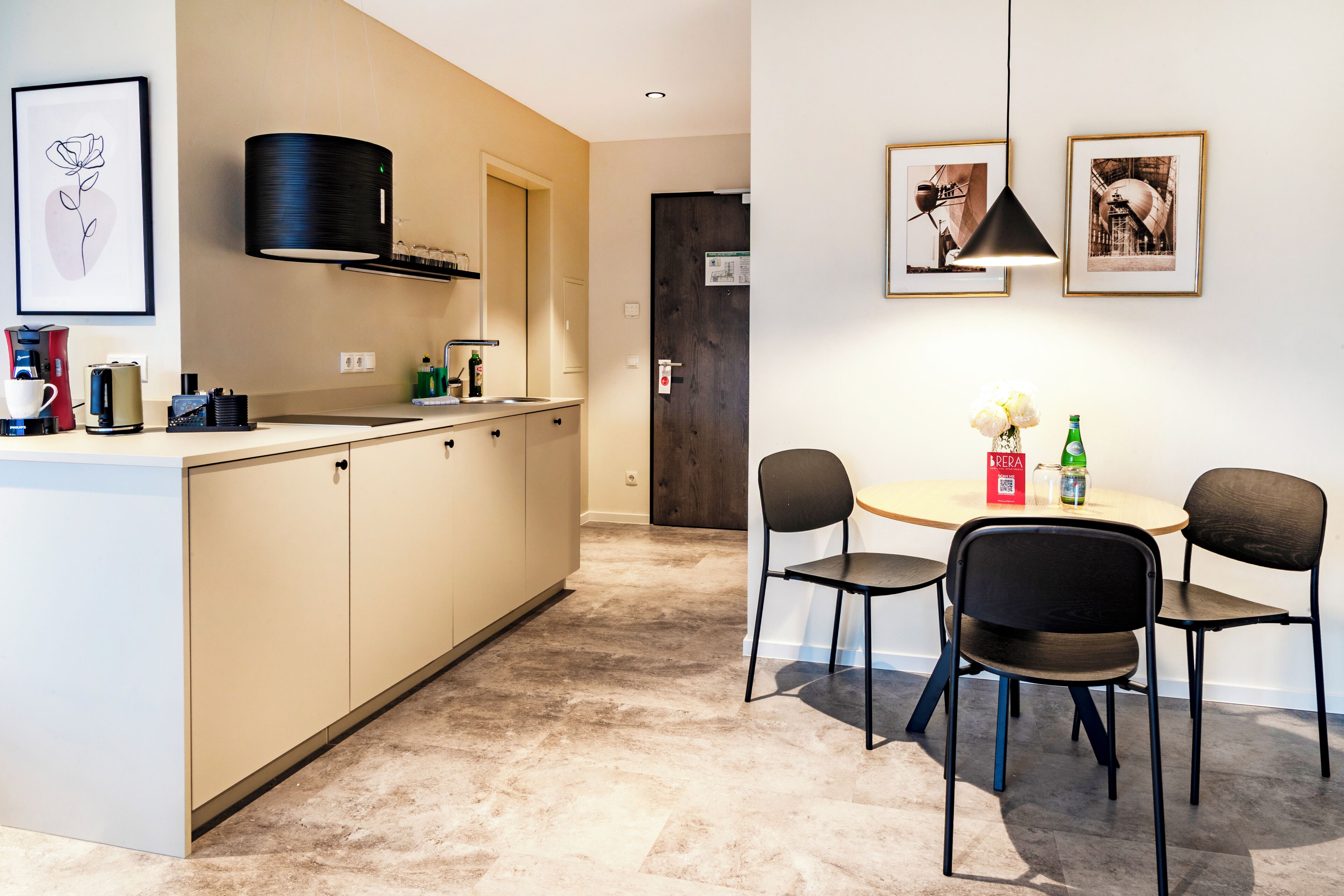 Apartment L | Eigene Küche | Kühlschrank, Mikrowelle, Herdplatte, Geschirrspüler