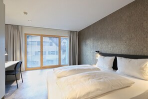 Apartment XL | Escrivaninha, espaço de trabalho para notebook