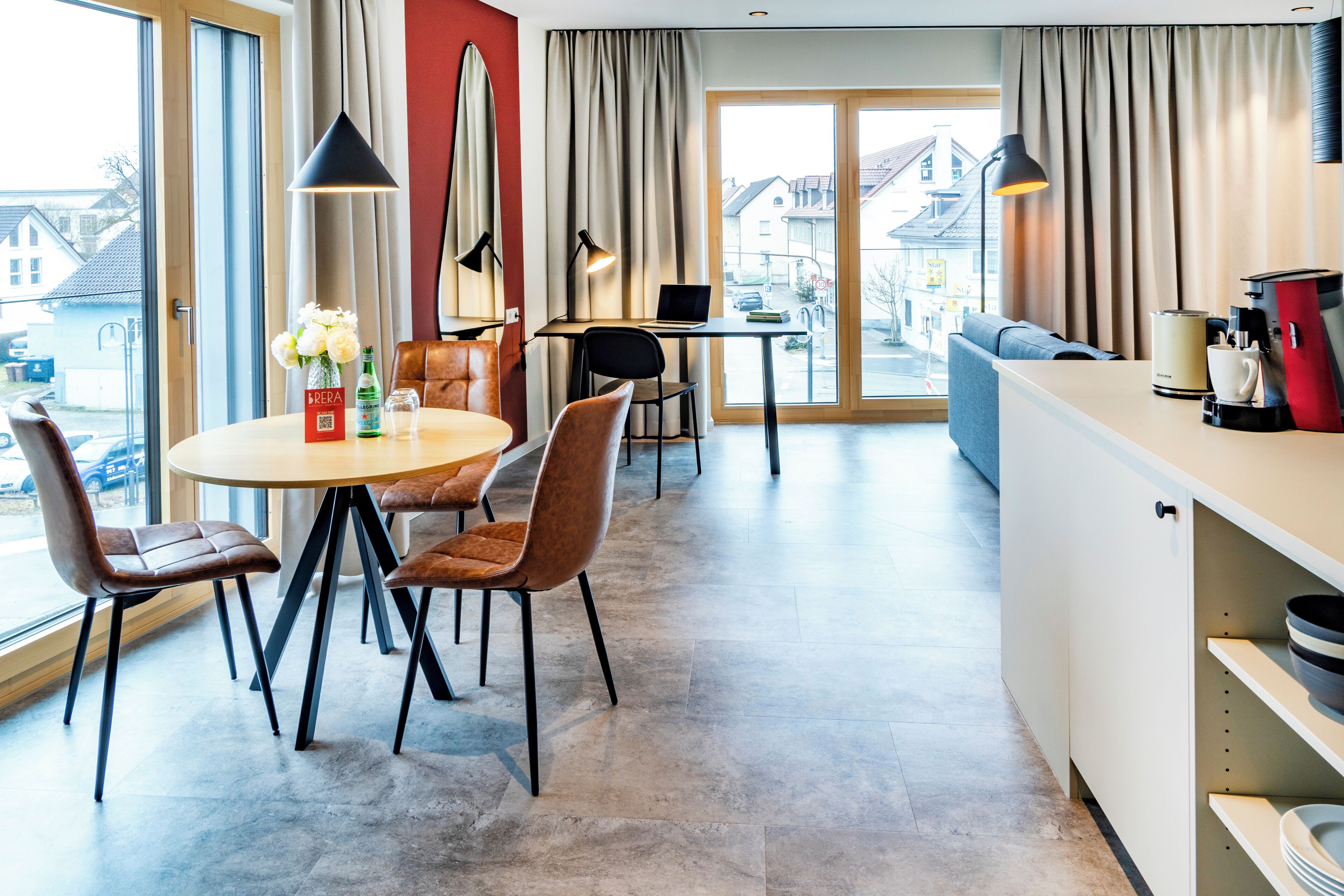 Apartment XL | Essbereich im Zimmer