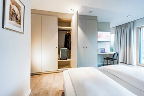 Apartment XXL | Laptop workspace, iron/ironing board, free cots/infant beds, free WiFi - Brera Meckenbeuren-Friedrichshafen (Meckenbeuren)