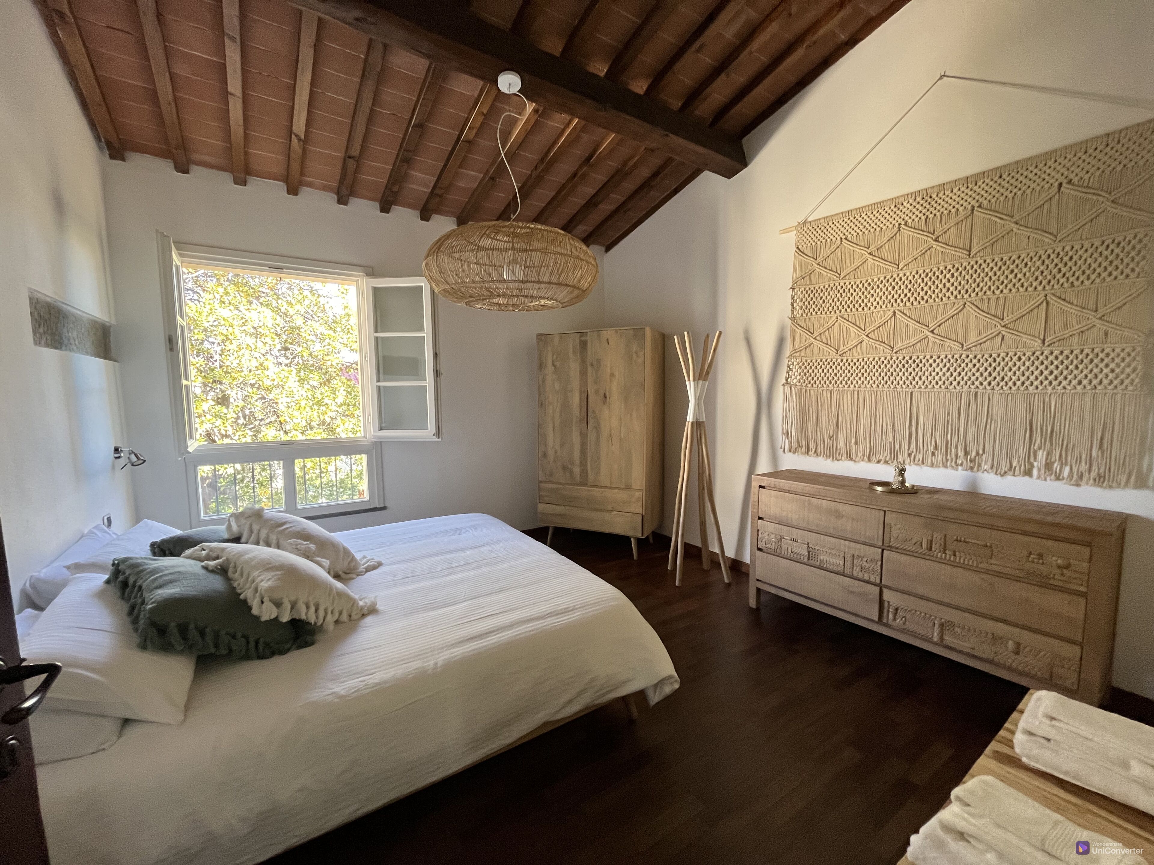 2 bedrooms, iron/ironing board, travel crib, free WiFi