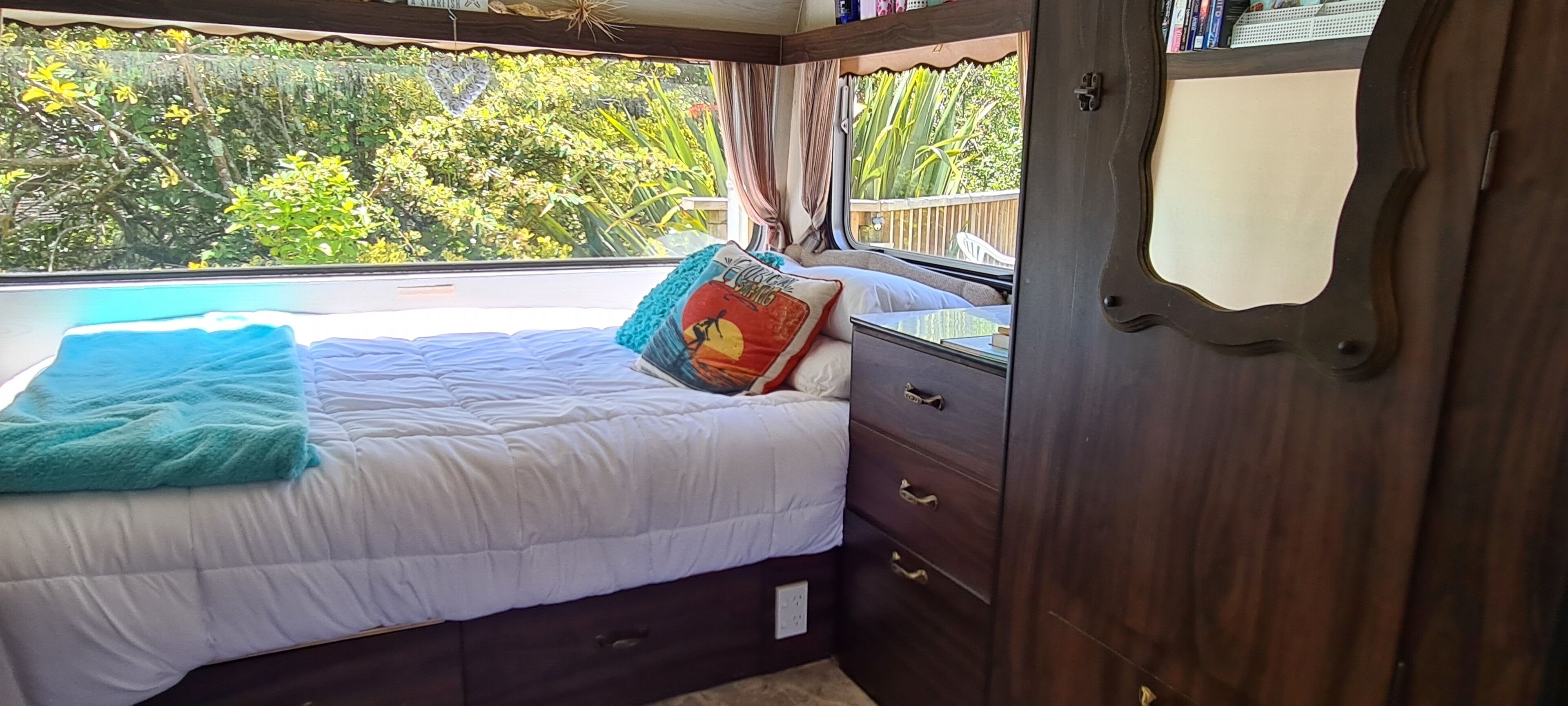 2 bedrooms, internet