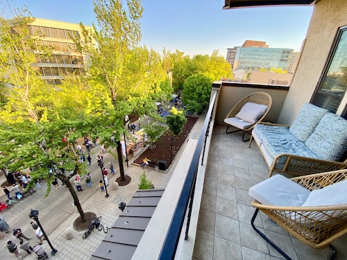 Downtown Condo w/ Balcony & Amazing view overlooking Main Street