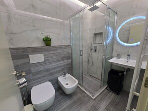 Comfort Studio, Balcony, Beach View | Bathroom - Bes' Marina Studio (Vlora)