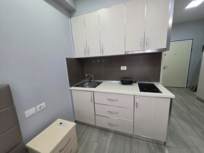 Comfort Studio, Balcony, Beach View | Private kitchen - Bes' Marina Studio (Vlora)