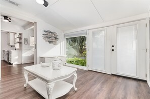 Interior - Whispering Waters Retreat in Mount Dora (Mount Dora)