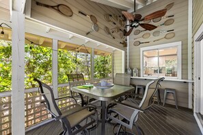 Outdoor dining - Selah at the Dunes - Hidden Dunes - Cottage - Private Beach - Porch + Arcade (Miramar Beach)