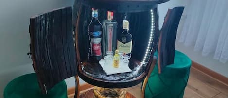 Studio, 1 Bedroom, Smoking, City View | Interior