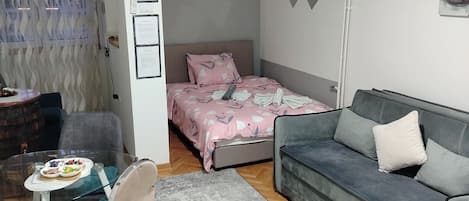 Studio, 1 Bedroom, Smoking, City View | Interior