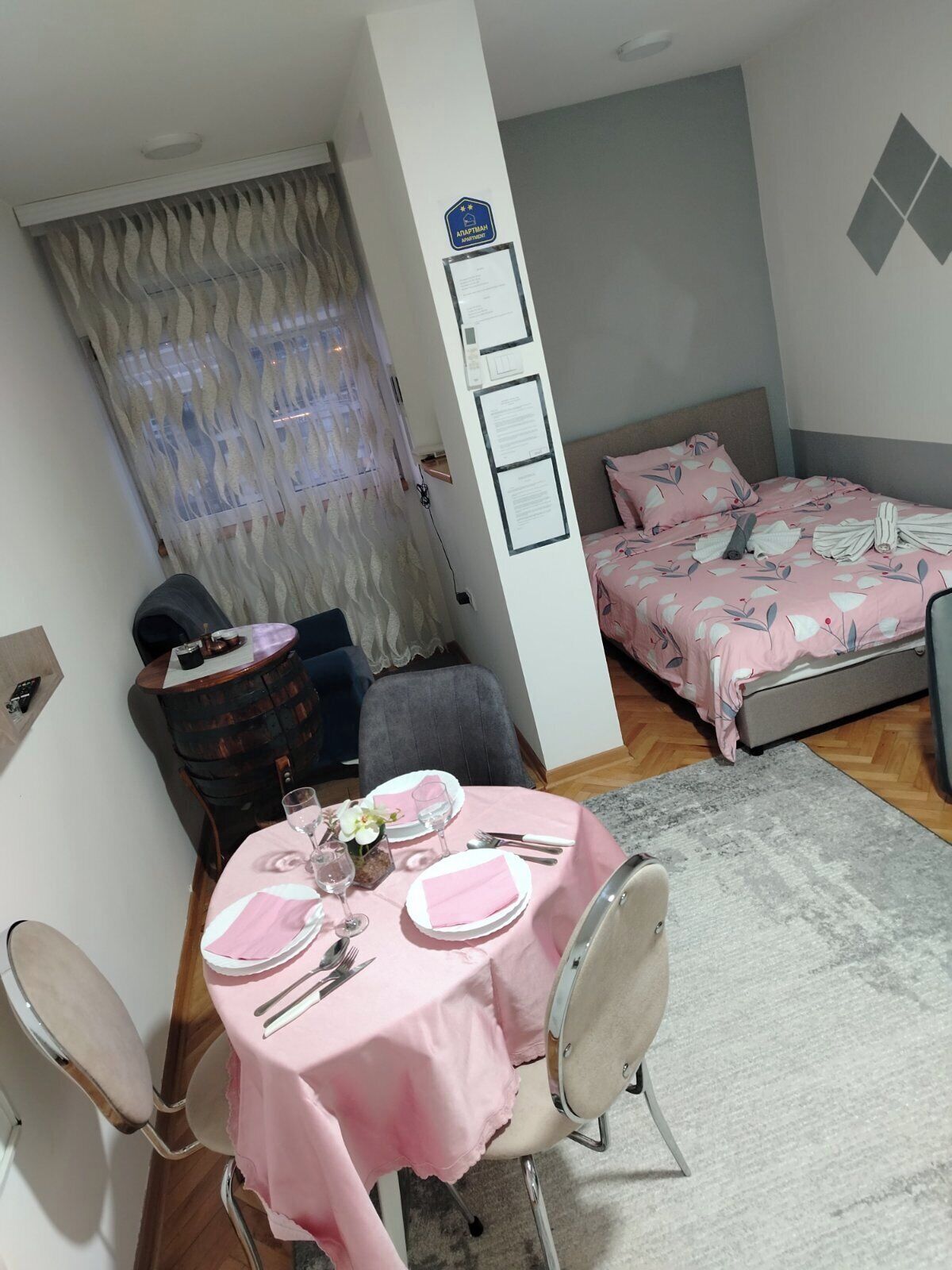 สตูดิโอ, 1 ห้องนอน, สูบบุหรี่ได้, วิวเมือง | ร้านอาหาร