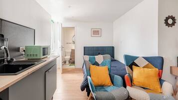 1 chambre, fer et planche à repasser, Wi-Fi, draps fournis