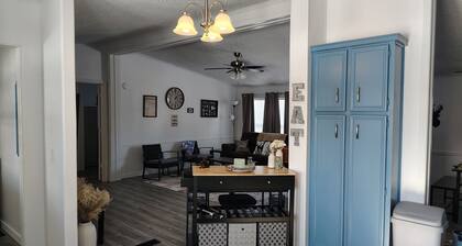 Relaxing retreat near Norfork Lake and White River. 3 Bedroom 2 Bath - Sleeps 10