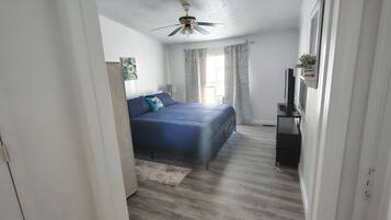 3 bedrooms, desk, free WiFi, bed sheets