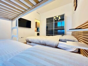 1 多间卧室、熨斗/熨衣板、免费 WiFi、床单