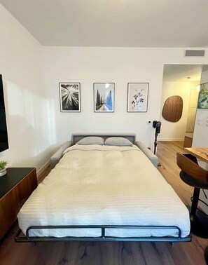 Strykejern/-brett, wi-fi (inkludert) og sengetøy