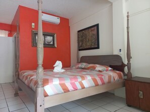 9 Schlafzimmer, Bügeleisen/Bügelbrett, WLAN, Bettwäsche