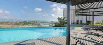 Peravi Suites at Loxwood