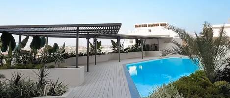 2 piscines couvertes