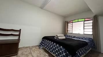 3 quartos, ferros/tábuas de passar roupa, Wi-Fi, roupa de cama