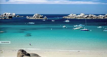 Gite du manoir de Keryvoas 900 m from Boutrouilles beach