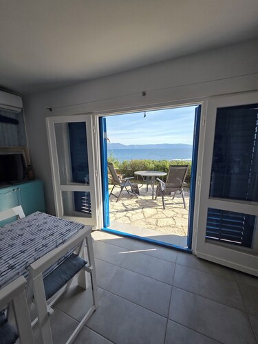 Fantastic apartment right by the sea - Sveta Marina, Istria