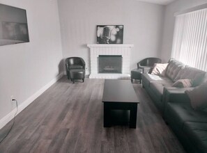 Living area - 3-bedroom House with private pool close to The Las Vegas Strip (Las Vegas)