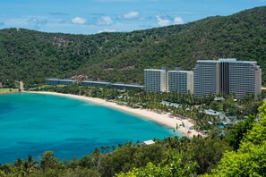 Una playa cerca