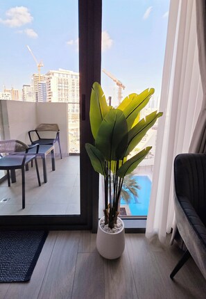 Interior - Modern Deluxe Studio in Dubai (Al Jaddaf)