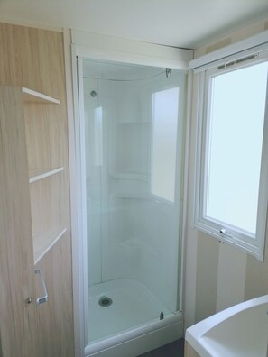 Shower - Bungalow 6 pers sea view (Air conditioning + TV + Parking) (Le Portel)