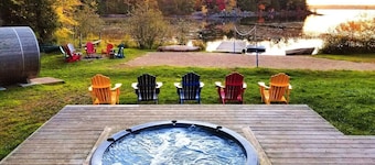 Lakeside Memories Await at Trenanthia's "The OG" Cottage