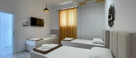 Superior Triple Room, Garden View | Free WiFi