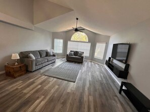 Living area - Magical Oasis at Belle's Place (Kissimmee)