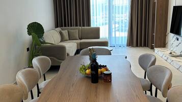 Comfort Villa, Balcony, Pool View | Living area