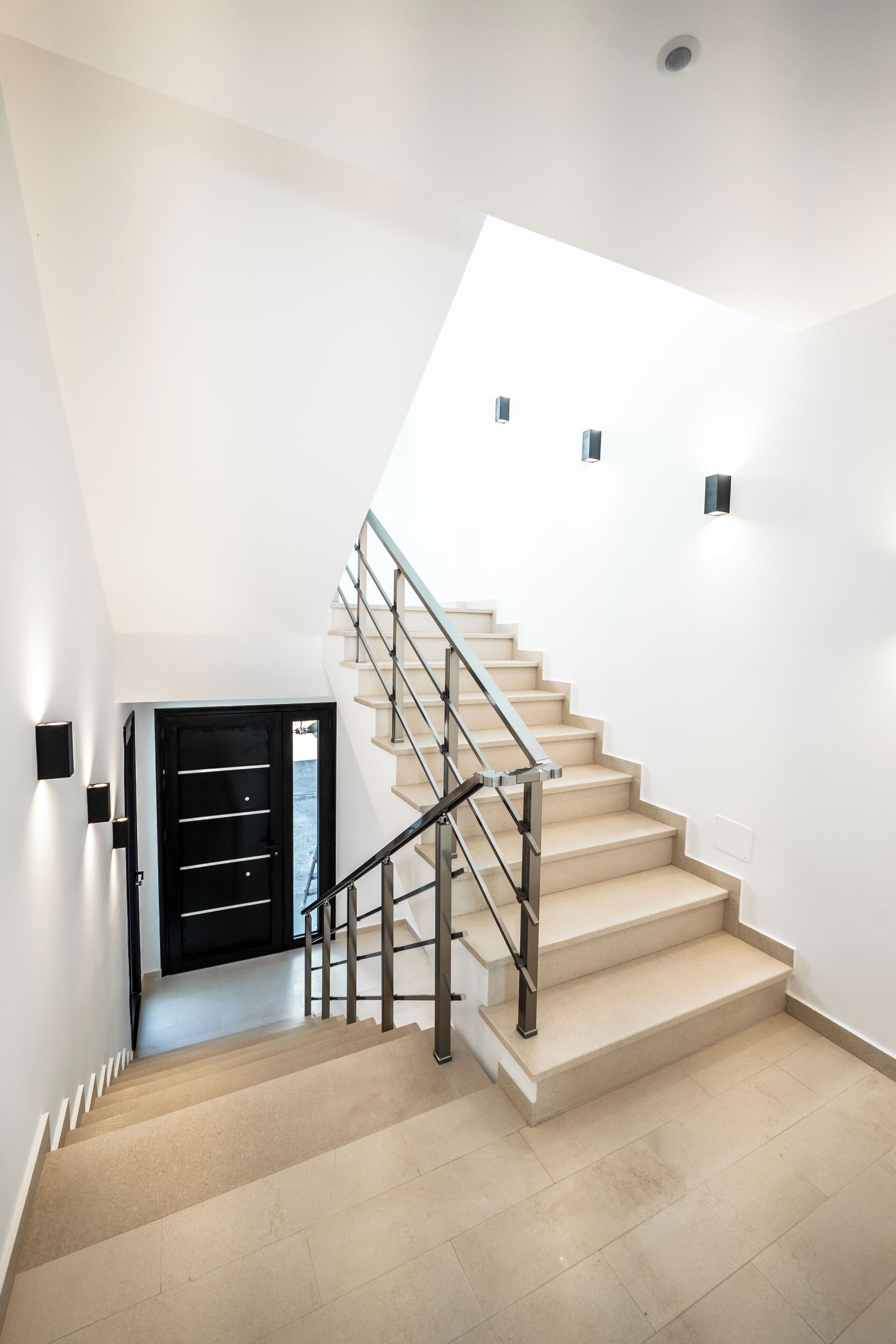 Comfort Villa, Balcony, Pool View | Interior