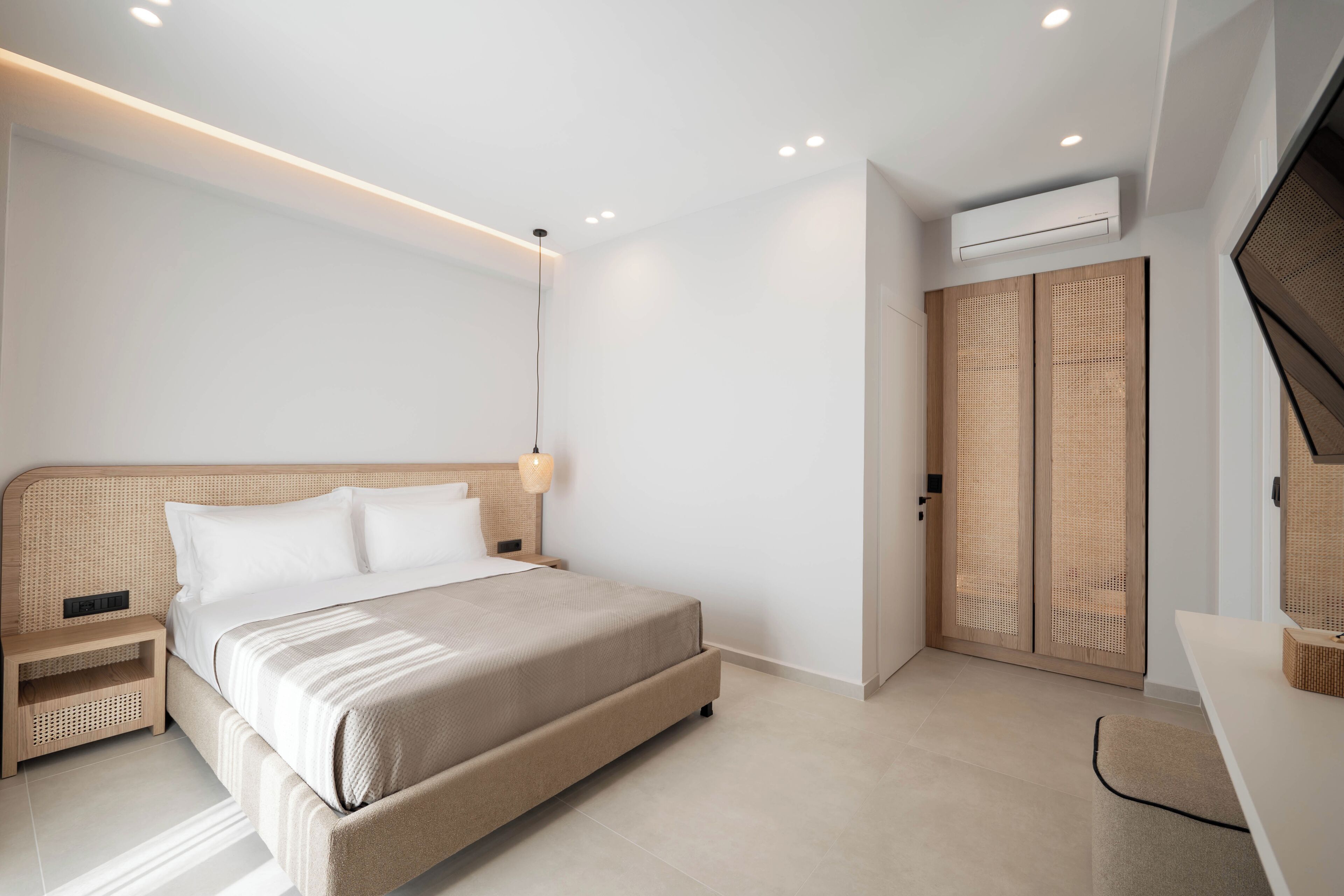 Vila Comfort, balkon, pemandangan kolam renang | Setrika/meja setrika, Wi-Fi gratis, dan seprai linen