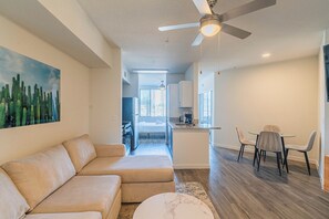 Apartment | Living area - Access 2007 (Tempe)