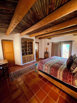 1 habitación, escritorio, wifi gratis y ropa de cama 
