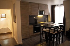 Private kitchen - Cocoon in the heart of downtown • 3 min from station (Poissy)