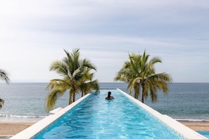 Pool - Harbor171 beachside residence (Puerto Vallarta)
