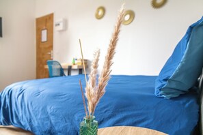 1 bedroom, iron/ironing board, WiFi, bed sheets - Charming, light-filled studio - Centre-ville-Gare (Cambrai)