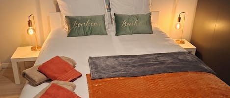 2 chambres, fer et planche Ă repasser, Wi-Fi, literie fournie