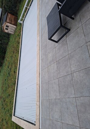 Terrace/patio - A stopover in the mountains and vineyards (Gan)