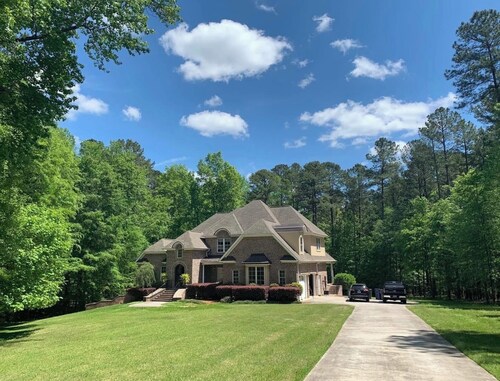 Luxury Masters Rental 5BR 4.8 Acre Estate, Fire Pit, Gym, 2 Verandas