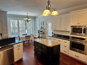 Fridge, microwave, oven, stovetop - Luxury Masters Rental 5BR 4.8 Acre Estate, Fire Pit, Gym, 2 Verandas (Grovetown)