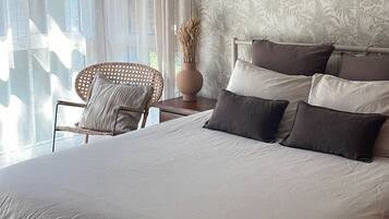 7 slaapkamers, een strijkplank/strijkijzer, wifi, beddengoed