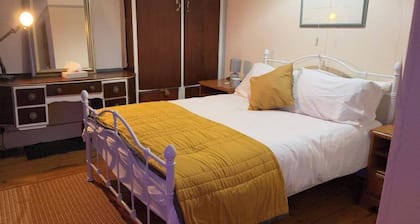 House - Sleeps 8 - Clifton Down 10 min Walk