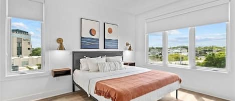 4 bedrooms, iron/ironing board, free WiFi, bed sheets